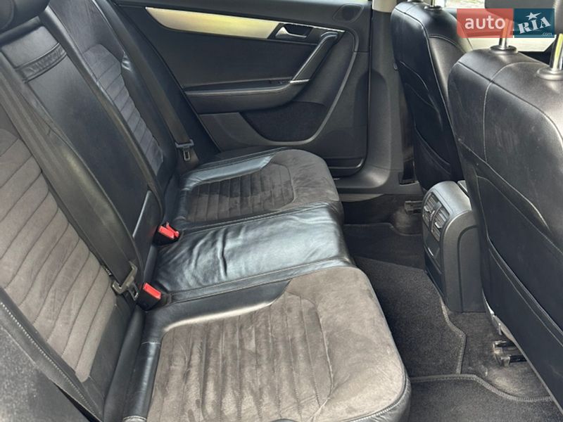 Седан Volkswagen Passat 2012 в Каменском