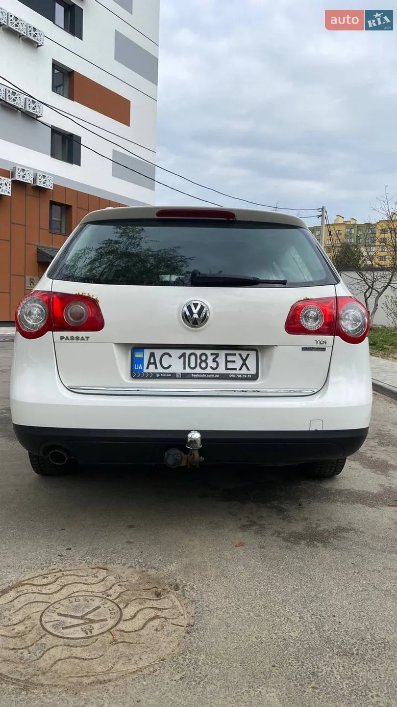 2010 Volkswagen Passat - мініатюра 17