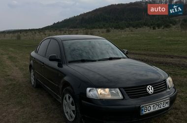 Седан Volkswagen Passat 1997 в Бережанах
