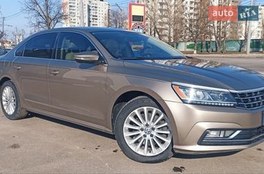 Седан Volkswagen Passat 2016 в Харькове