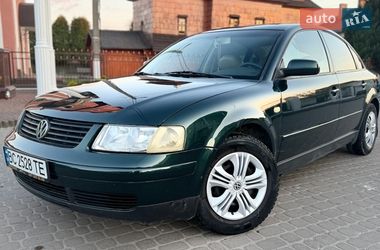 Седан Volkswagen Passat 1999 в Львові