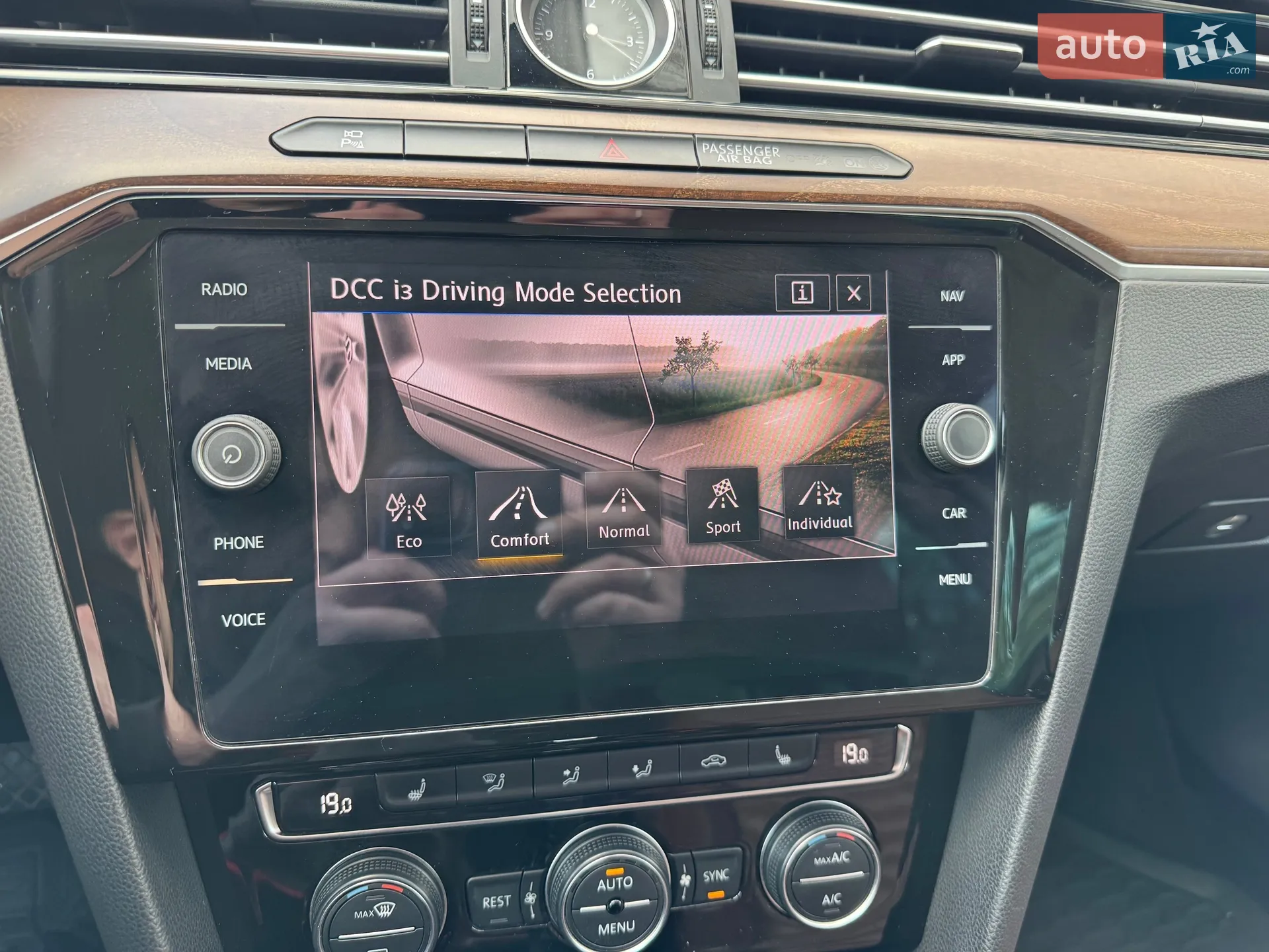 2018 Volkswagen Passat - мініатюра 30