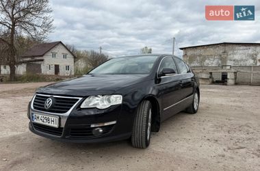 Седан Volkswagen Passat 2008 в Житомире