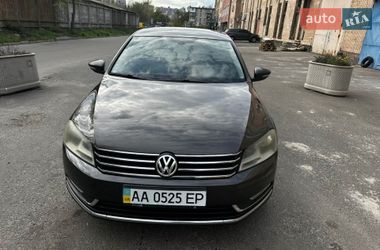 Седан Volkswagen Passat 2012 в Києві