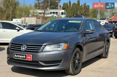 Седан Volkswagen Passat 2013 в Виннице