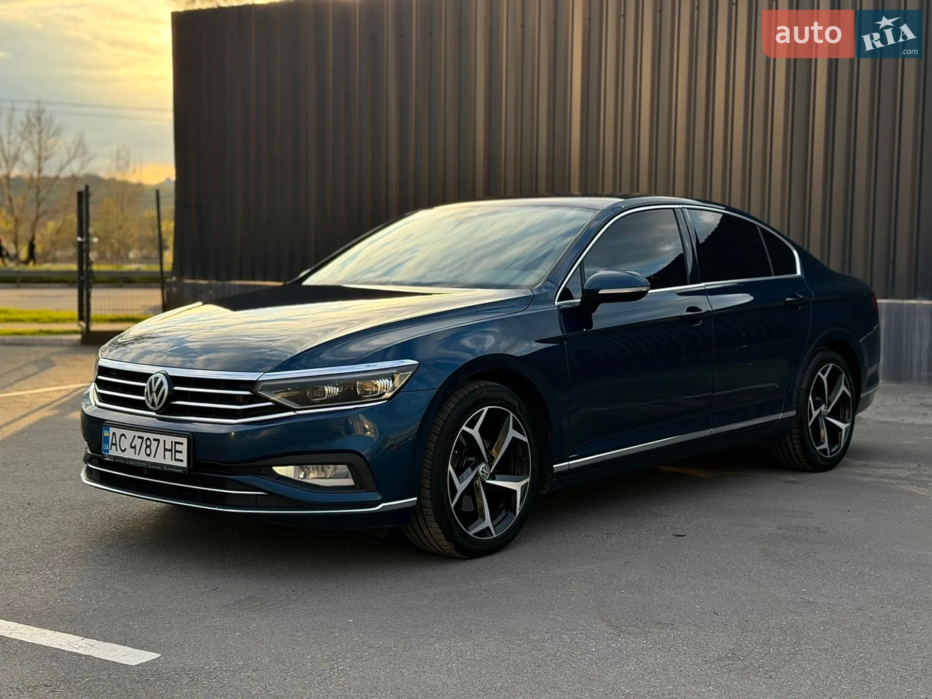 2019 Volkswagen Passat - мініатюра 3