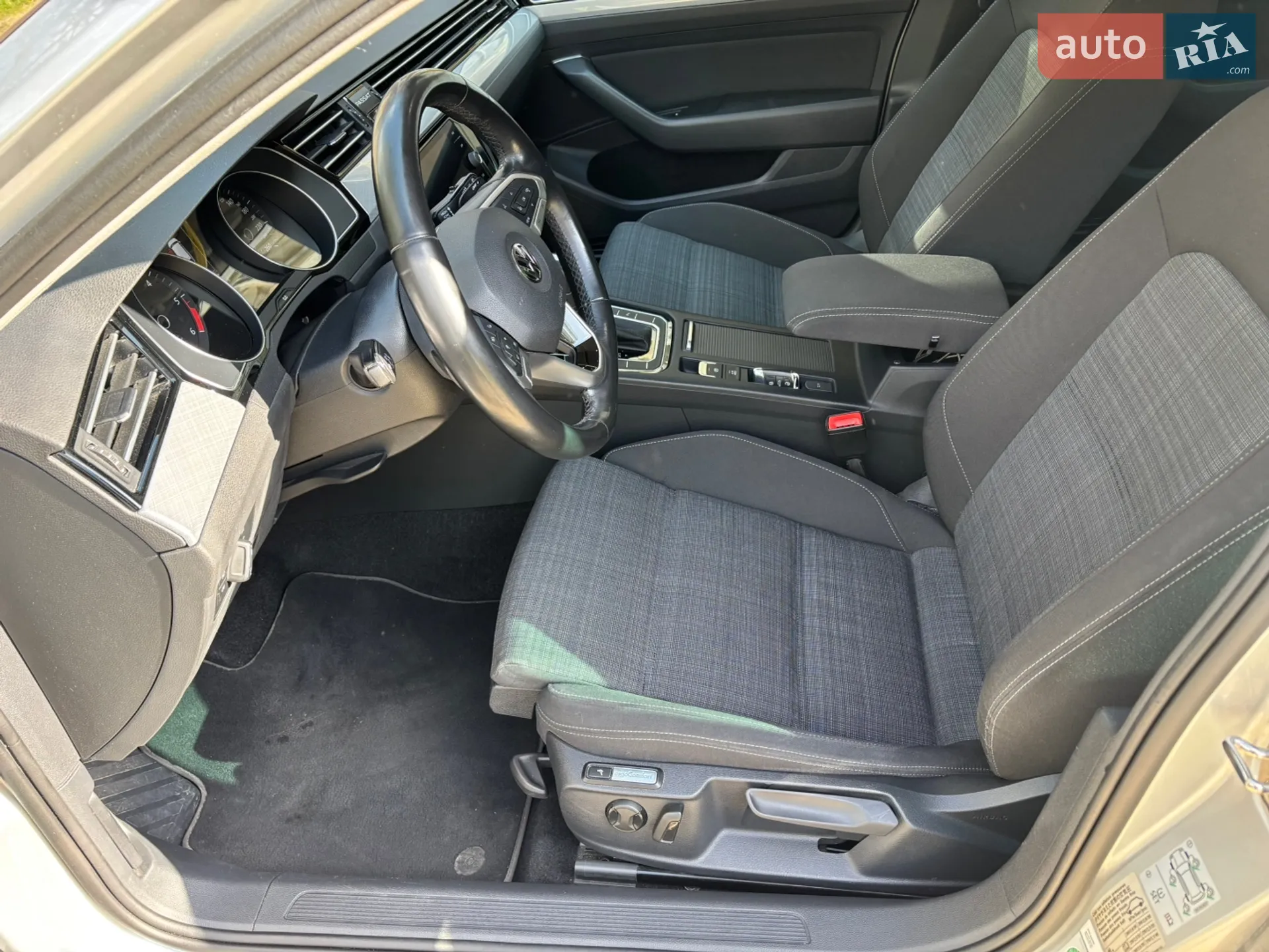 2019 Volkswagen Passat - мініатюра 15