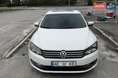 Седан Volkswagen Passat 2012 в Дніпрі