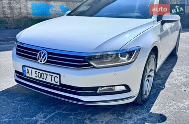 Седан Volkswagen Passat 2017 в Києві