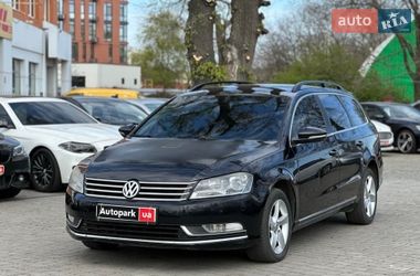 Універсал Volkswagen Passat 2012 в Одесі