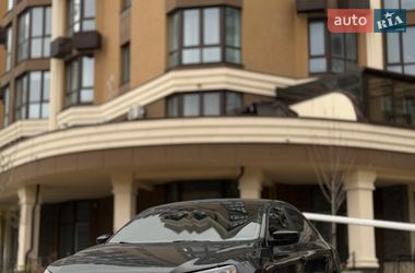 Седан Volkswagen Passat 2014 в Києві