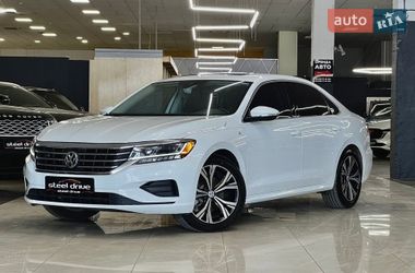 Седан Volkswagen Passat 2021 в Николаеве