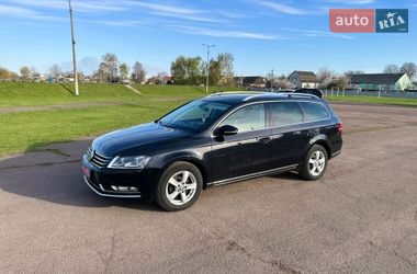 Універсал Volkswagen Passat 2012 в Бобровиці