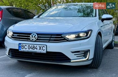 Универсал Volkswagen Passat 2015 в Львове