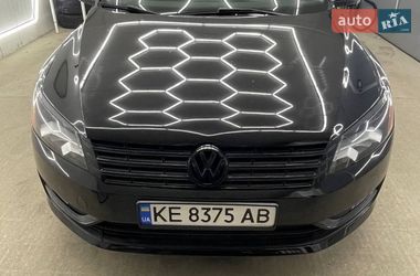 Седан Volkswagen Passat 2013 в Львове