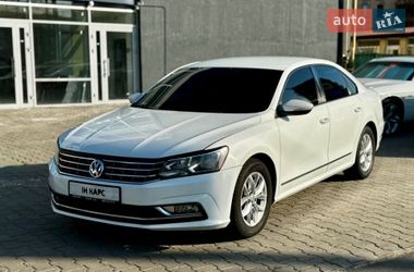 Седан Volkswagen Passat 2016 в Одесі