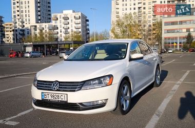 Седан Volkswagen Passat 2014 в Киеве