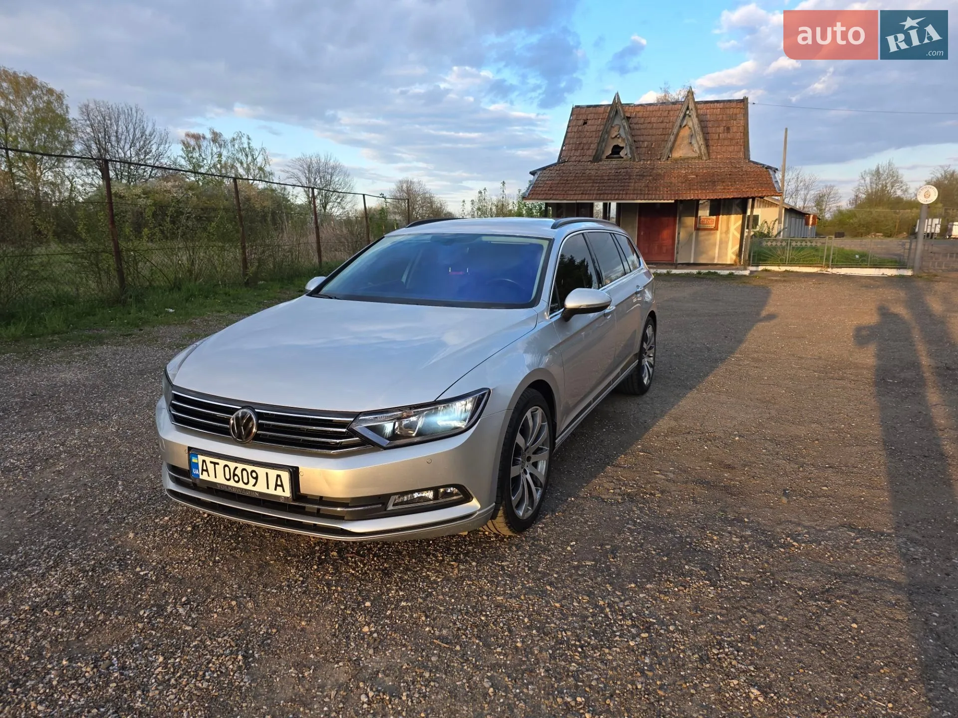 2019 Volkswagen Passat - мініатюра 2