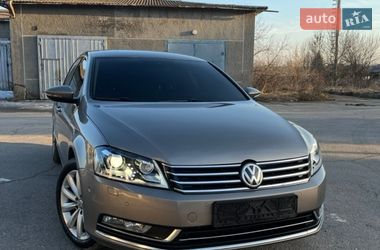 Седан Volkswagen Passat 2011 в Бердичеві