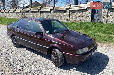 Седан Volkswagen Passat 1991 в Виннице