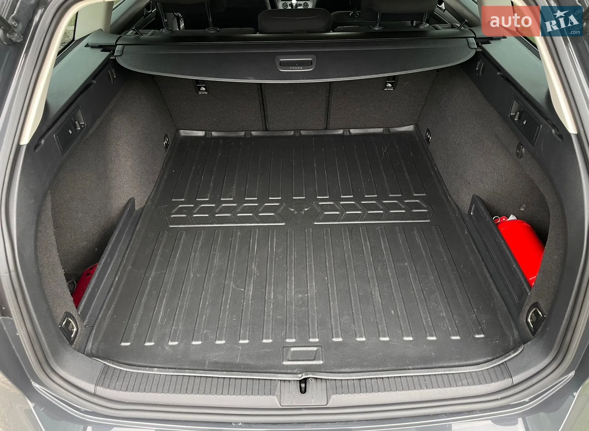 2016 Volkswagen Passat - мініатюра 28
