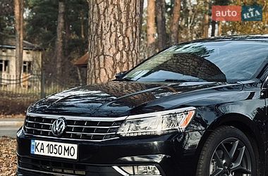 Седан Volkswagen Passat 2018 в Киеве