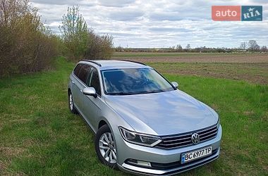 Універсал Volkswagen Passat 2017 в Сокалі