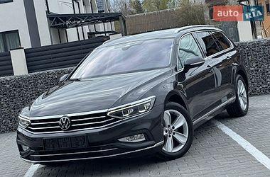 Универсал Volkswagen Passat 2021 в Виннице