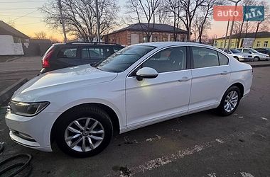 Седан Volkswagen Passat 2018 в Харькове