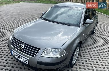 Седан Volkswagen Passat 2002 в Тульчине