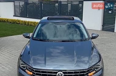 Седан Volkswagen Passat 2017 в Львове