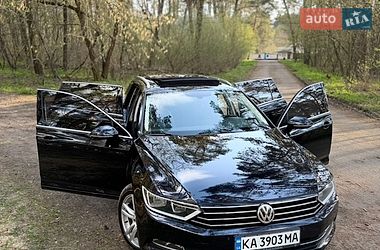 Универсал Volkswagen Passat 2015 в Киеве