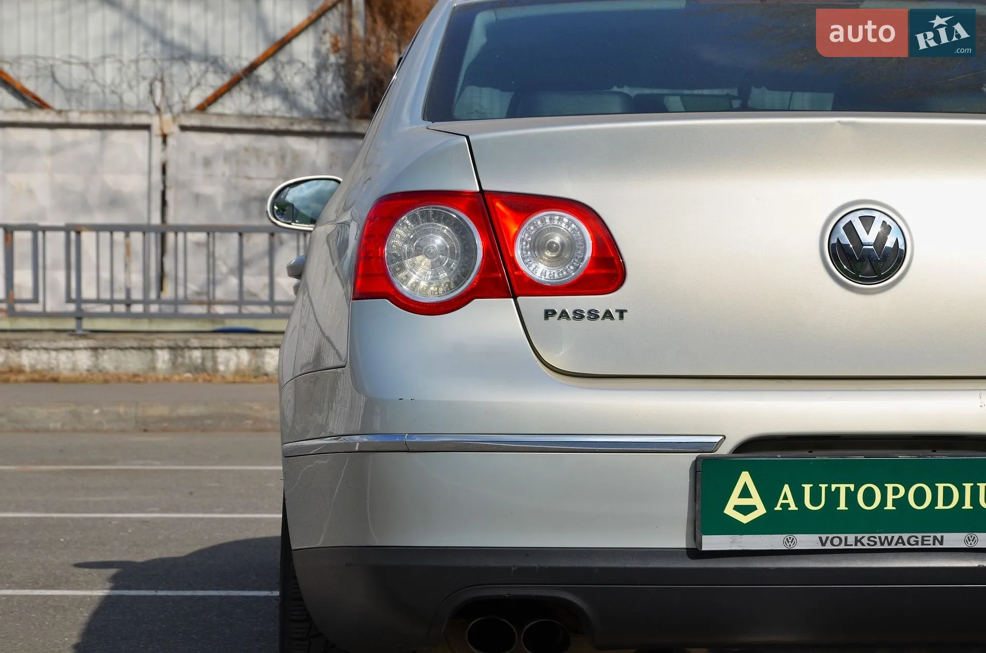 2010 Volkswagen Passat - мініатюра 15