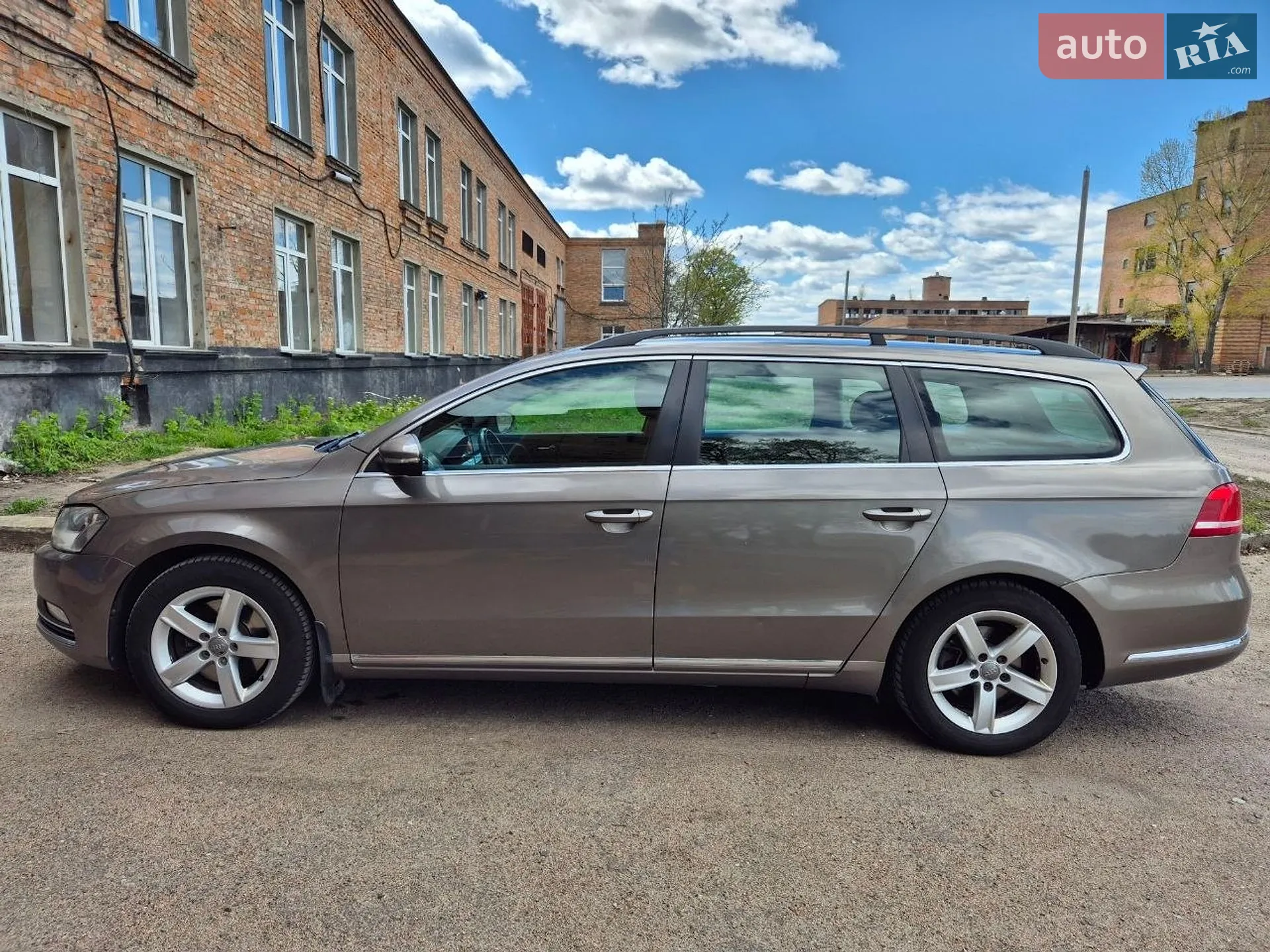 2011 Volkswagen Passat - мініатюра 12