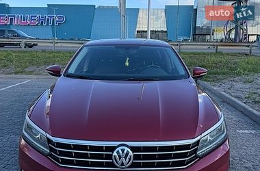 Седан Volkswagen Passat 2017 в Киеве
