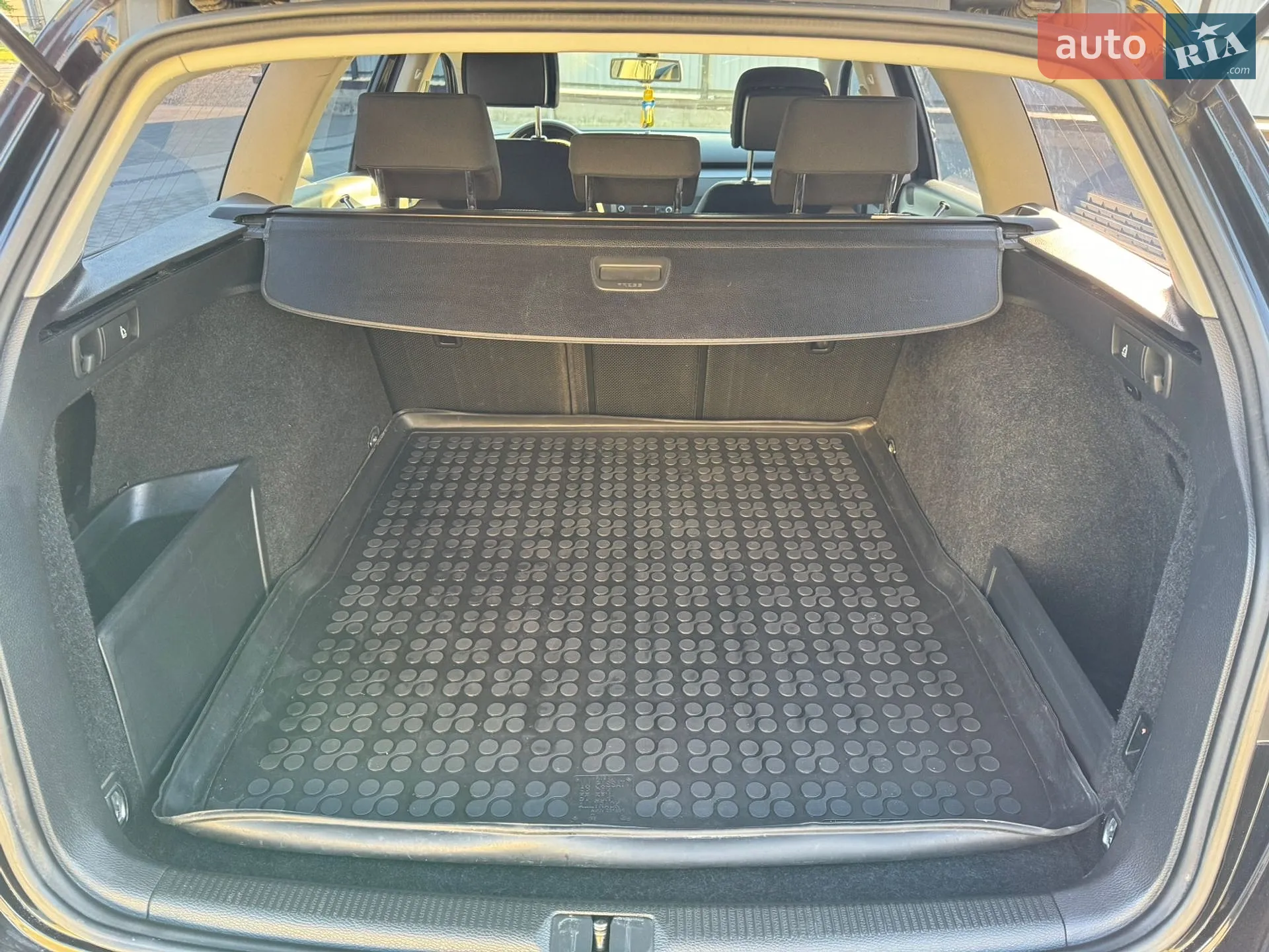 2010 Volkswagen Passat - мініатюра 39
