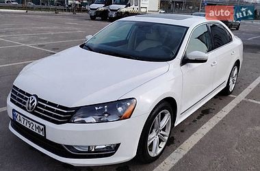 Седан Volkswagen Passat 2013 в Киеве