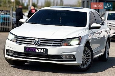 Седан Volkswagen Passat 2016 в Кривом Роге