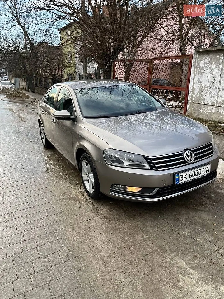 2014 Volkswagen Passat - мініатюра 21