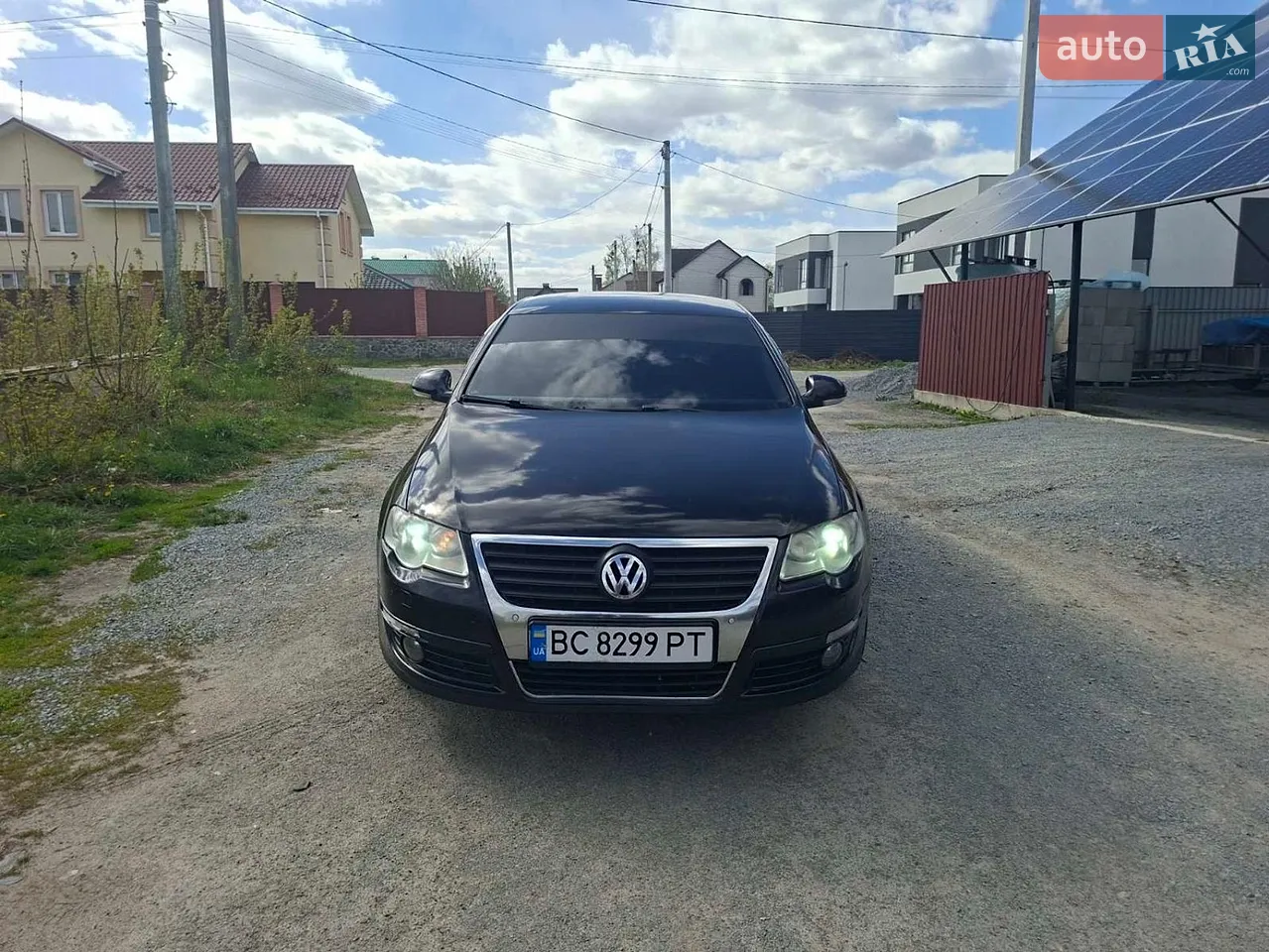 2010 Volkswagen Passat - мініатюра 11