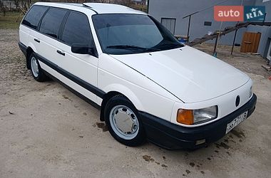 Универсал Volkswagen Passat 1992 в Монастыриске