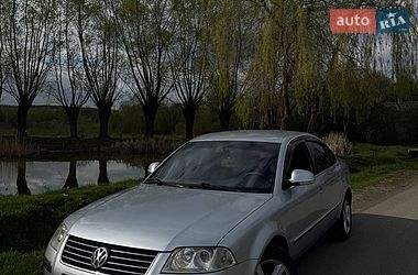 Седан Volkswagen Passat 2004 в Івано-Франківську
