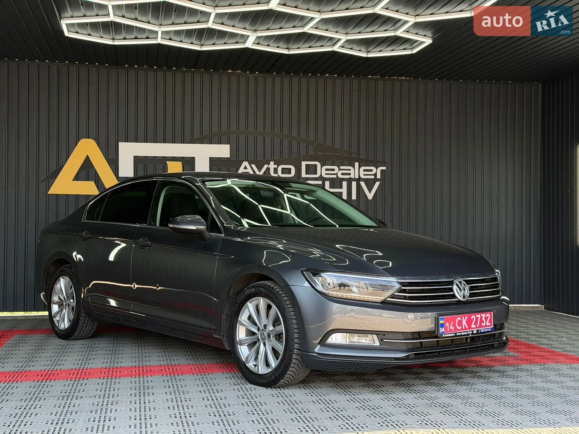 2016 Volkswagen Passat - мініатюра 2