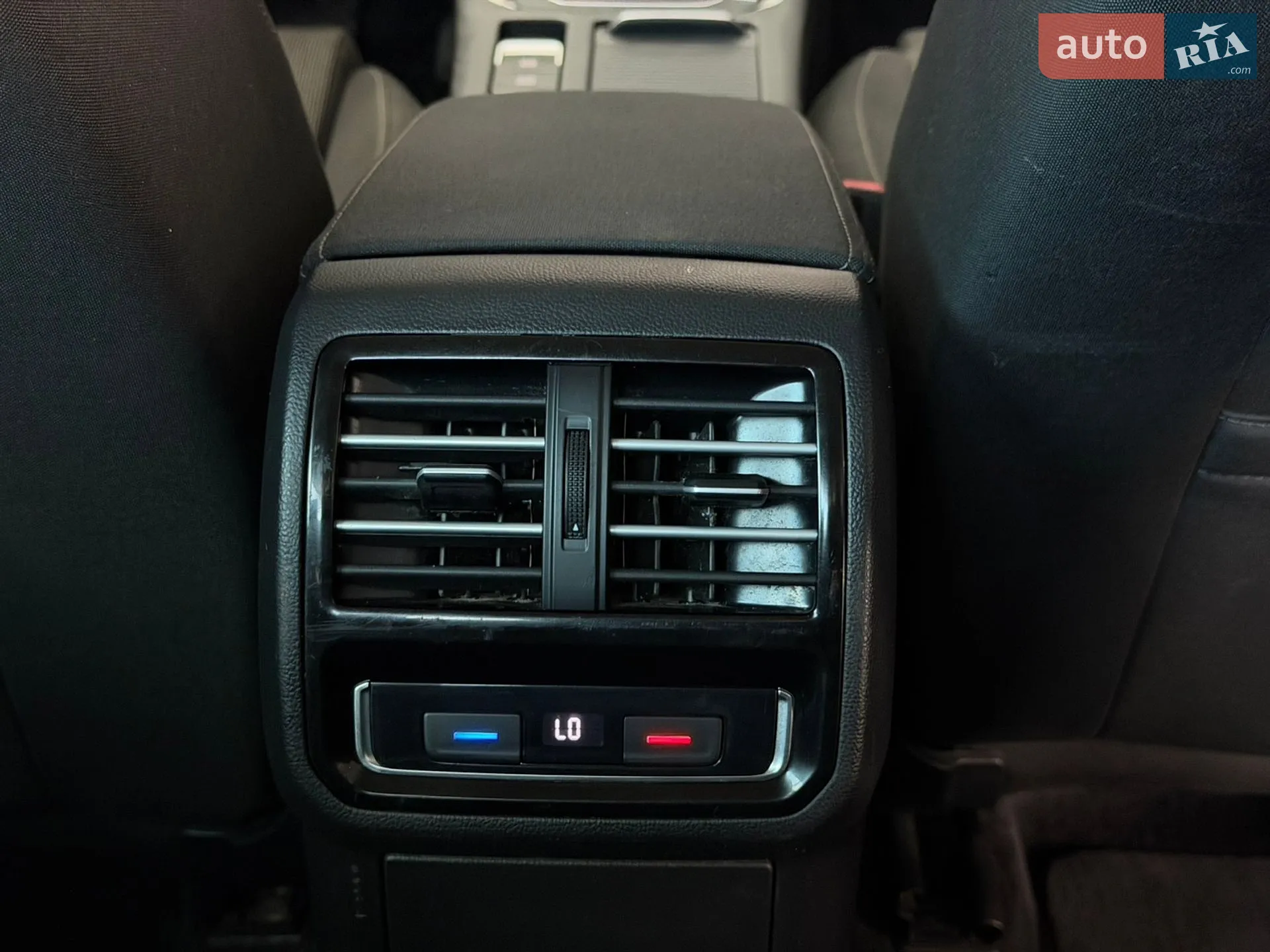 2016 Volkswagen Passat - мініатюра 29