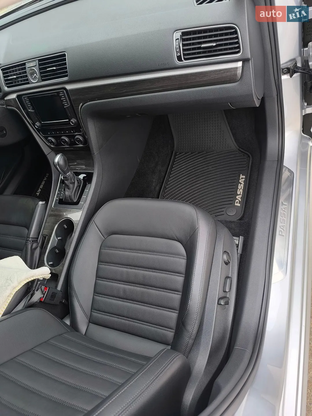 2017 Volkswagen Passat - мініатюра 14