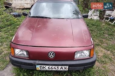 Універсал Volkswagen Passat 1988 в Рівному