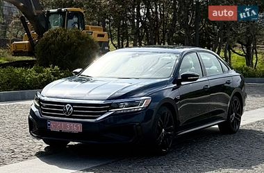 Седан Volkswagen Passat 2021 в Днепре