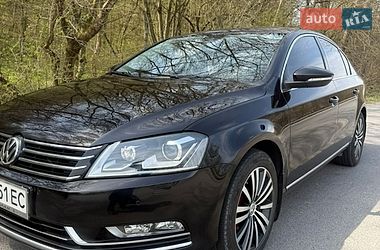 Седан Volkswagen Passat 2012 в Чорткове