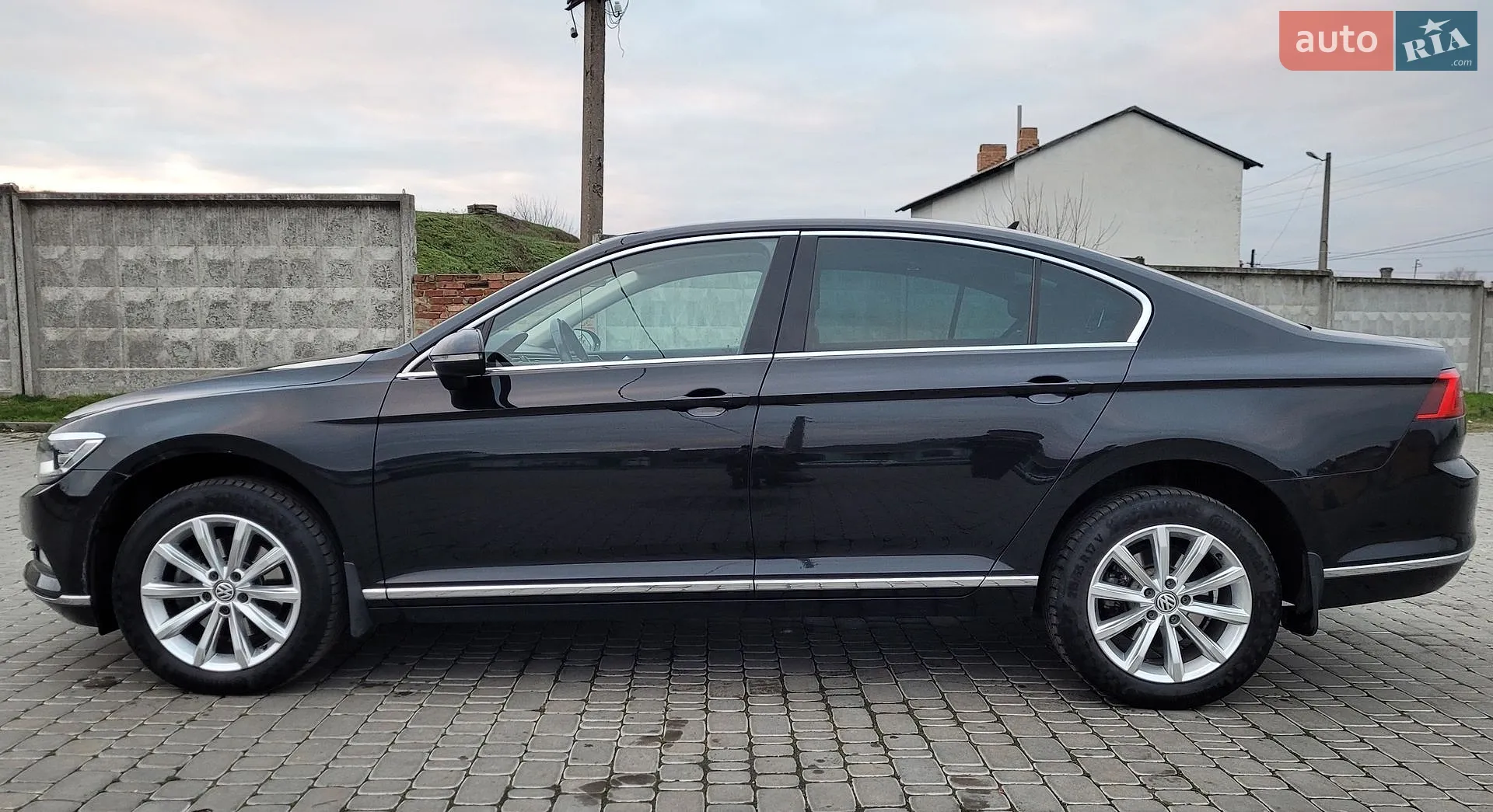 2017 Volkswagen Passat - мініатюра 2