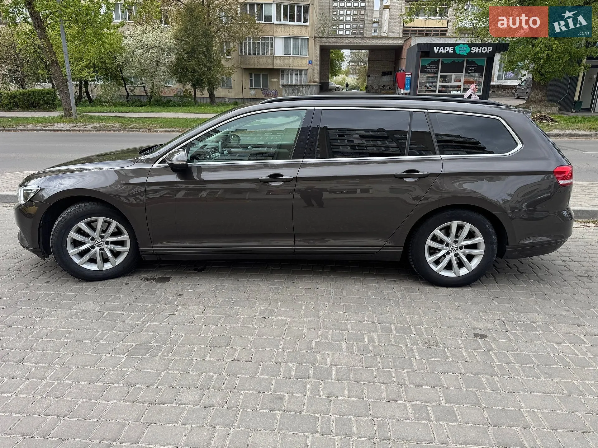 2016 Volkswagen Passat - мініатюра 3